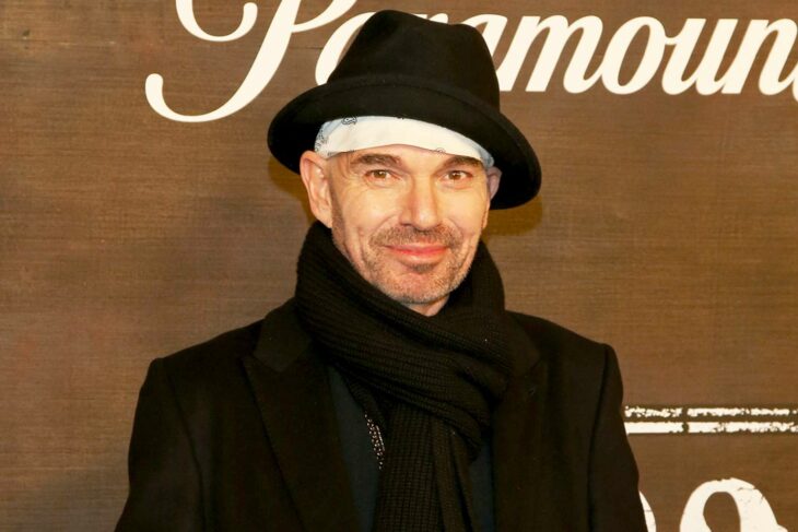 Billy Bob Thornton con sombrero y saco negro