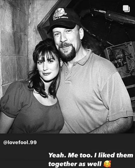 imagen en blanco y negro de cuando Bruce Willis y Demi Moore eran esposos 