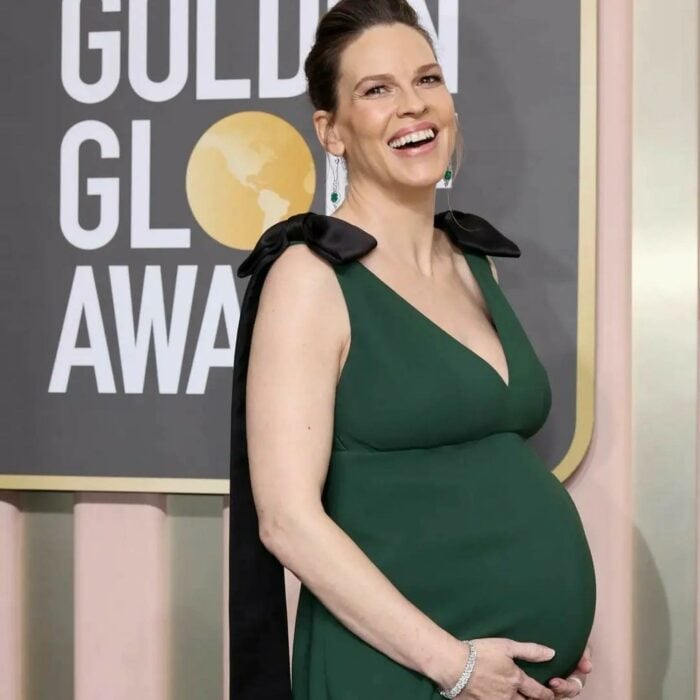 Hilary Swank embarazada en los golden globe awards