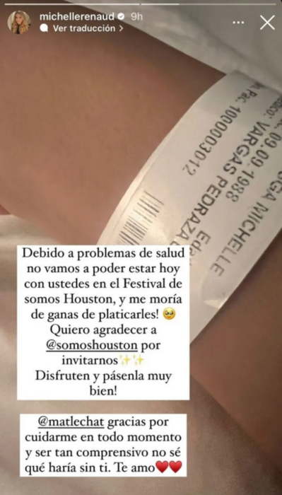 Una imagen de Instagram donde se lee untexto en español y se aprecia un brazalete de hospital con el nombre de Michelle Renaud
