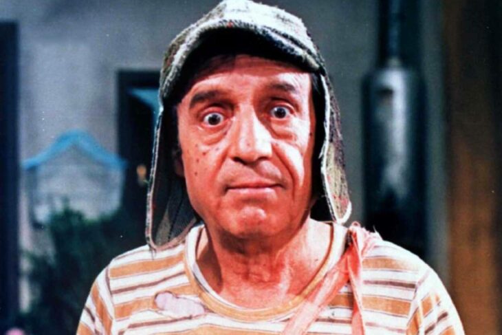 Roberto Gómez Bolaños caracterizado de su famoso personaje "El Chavo del 8" 