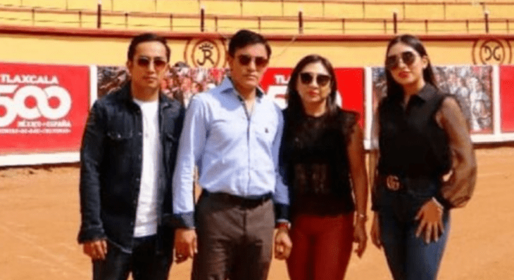 El torero Rafael Ortega en familia en una Plaza de Toros