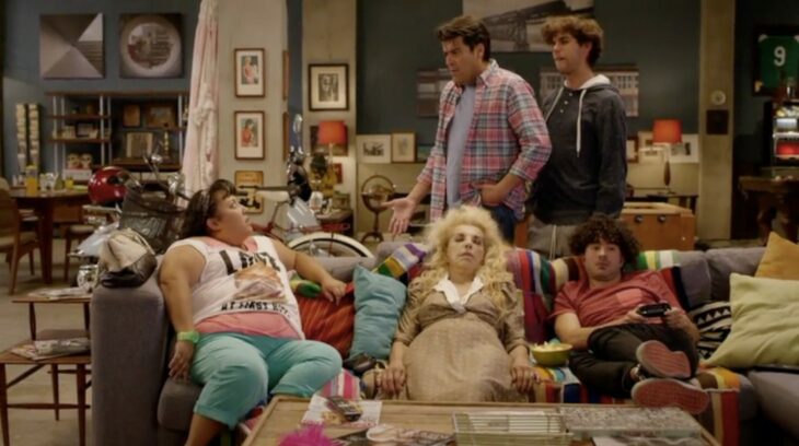 escena de la serie 40 y 20