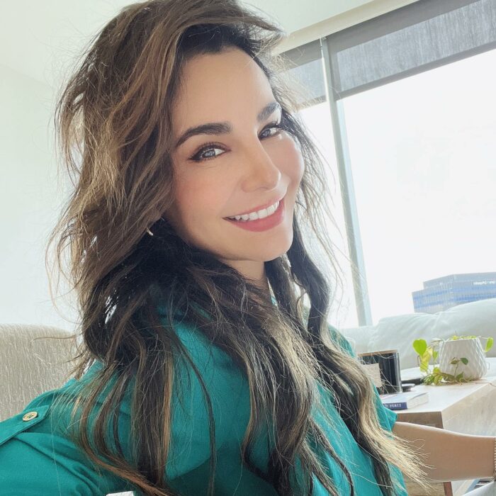 Martha Higareda sonriendo 