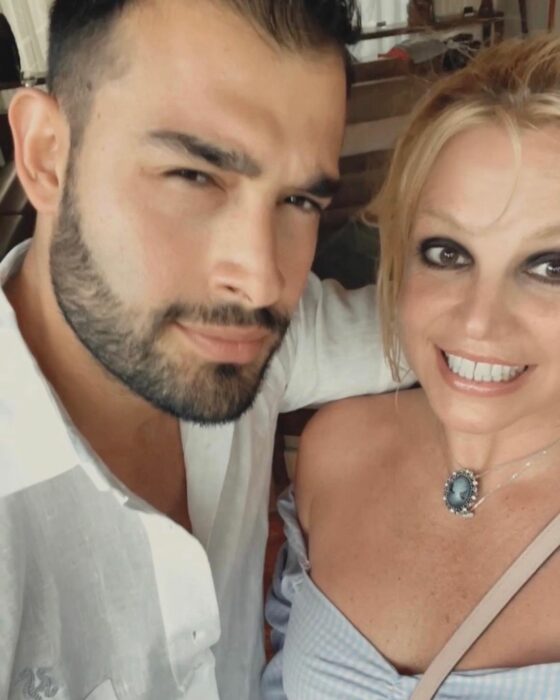 Britney spears con su esposo Sam 