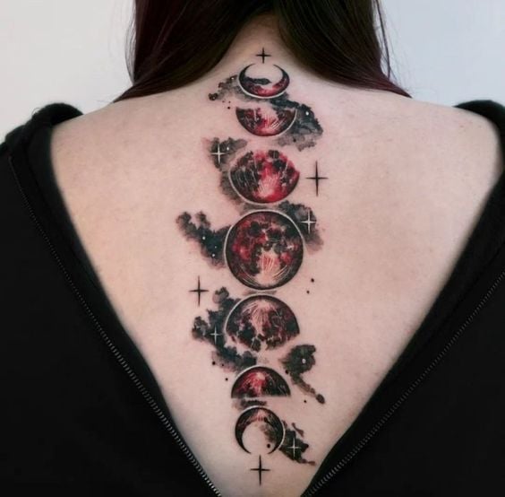 Tatuaje de bruja lunas