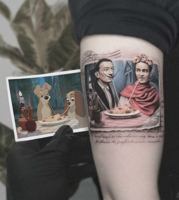 tatuaje de La  dama y el vagabundo interpretados por Frida Khalo y Dalí