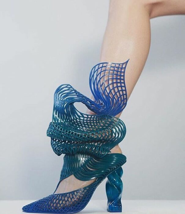 Zapatos surrealistas diseñados por Kira Goodey