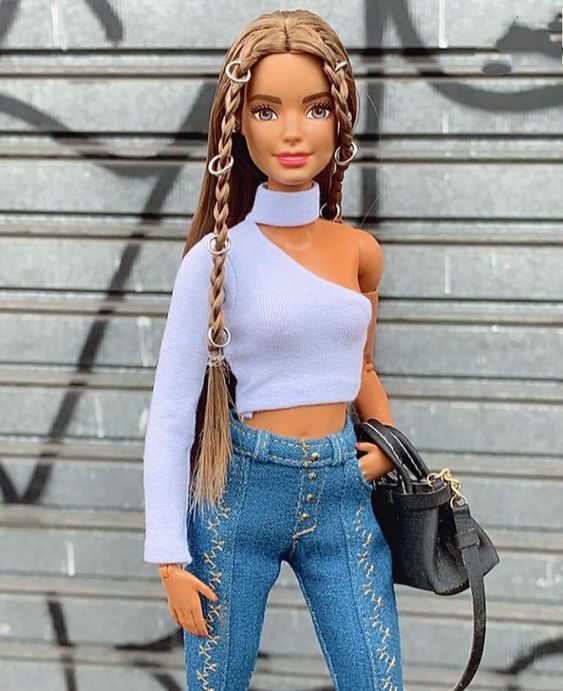 barbie con trenzas laterales