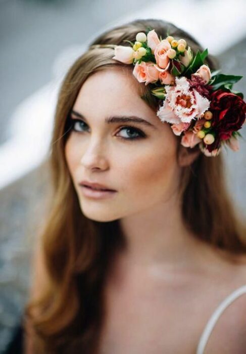 diadema con flores 