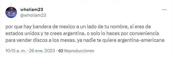 captura de pantalla de un comentario al respecto de que Ángela Aguilar es americana