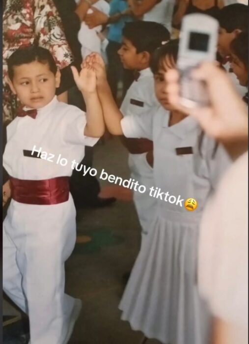 fotografía de un par de niños bailando el vals 