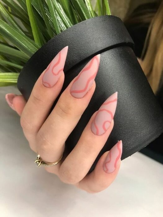 Manicura en color rosa