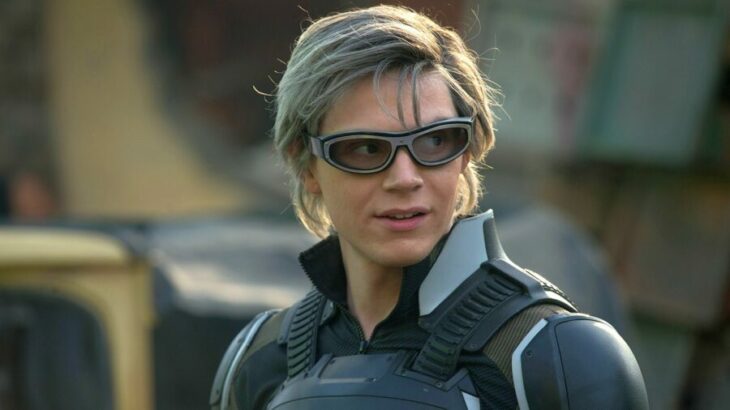 Evan Peters como Quicksilver 