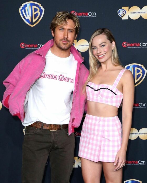 Margot y Ryan en presentación de Barbie 