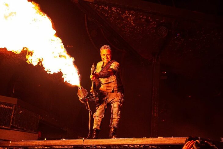 Till Lindemann en concierto de Rammstein 