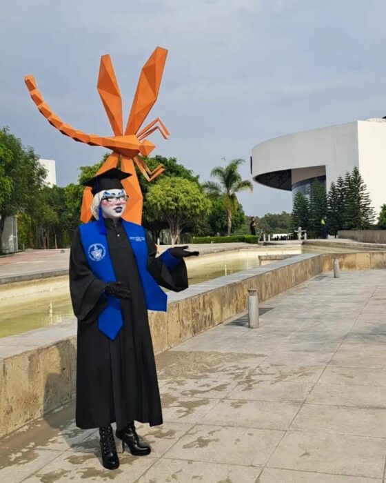 La shulaska en su graduación en la BUAP 