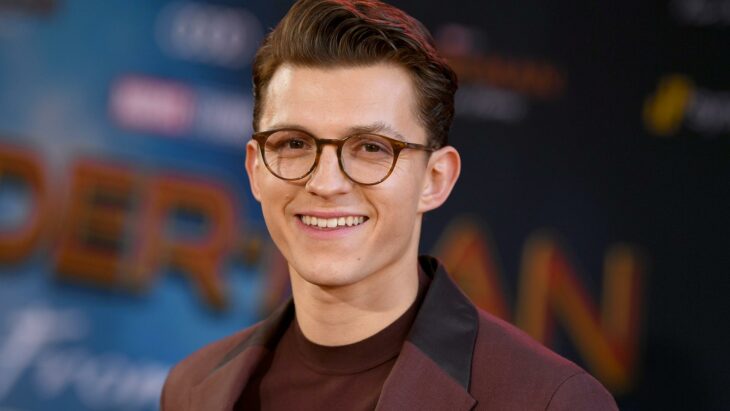 Tom Holland en alfombra roja 