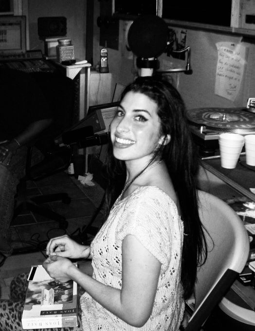 Amy Winehouse blanco y negro