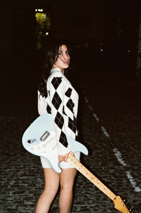 Amy Winehouse con guitarra