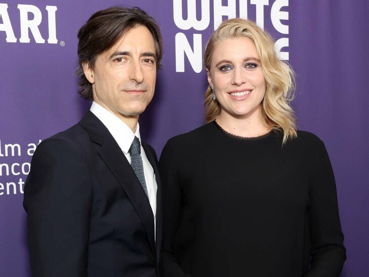 Noah Baumbach y Greta Gerwing en una alfombra roja 