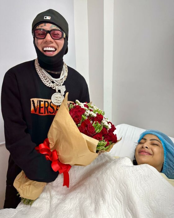 Yailin the most viral with her boyfriend Takashi in a hospital bed 
