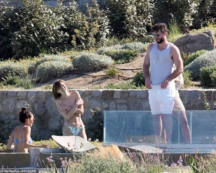 Fotografía de Chris Hemsworth en sus vacaciones en Mykonos, Grecia