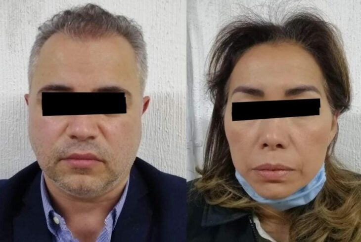un hombre y una mujer con los ojos sombreados para proteger su identidad pues están vinculados a proceso en el caso de Monse Bendimes