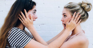 15 Situaciones que sólo entenderás si tu mejor amiga vive lejos